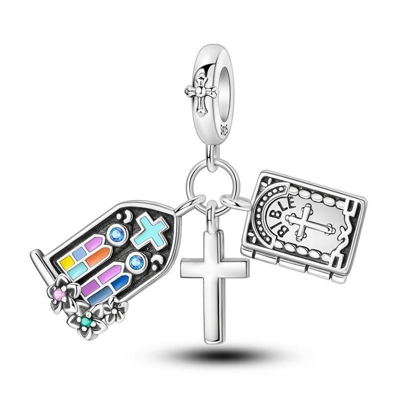 Iglesia, Cruz y Biblia