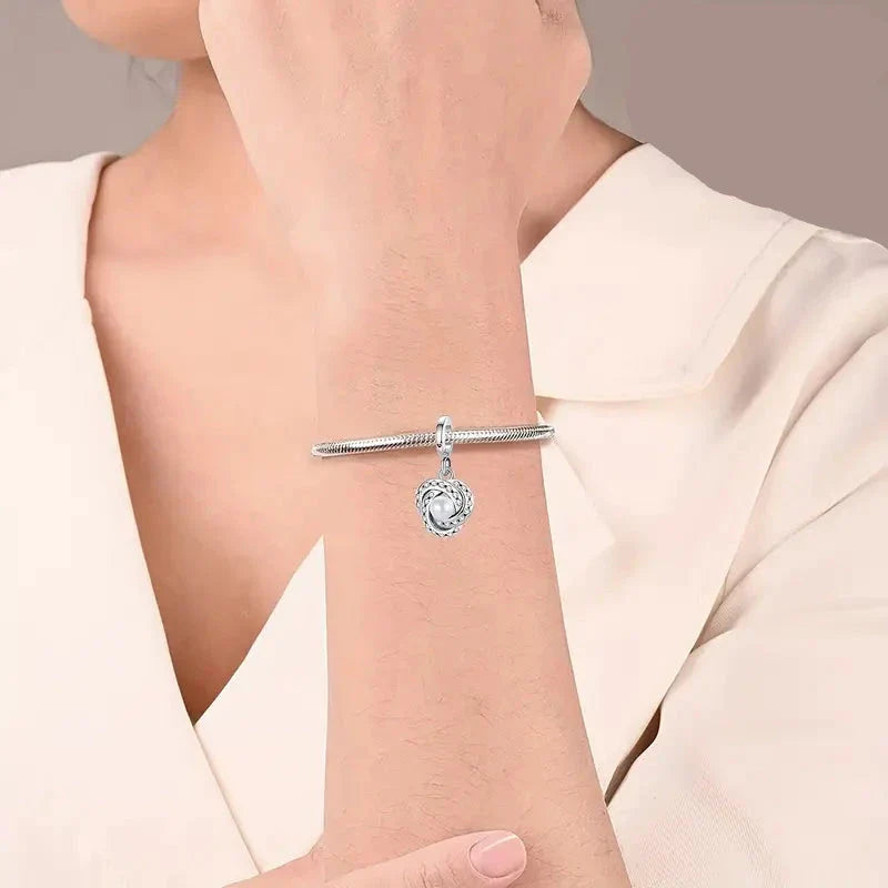 Encanto de Perla con Espiral de Cristales