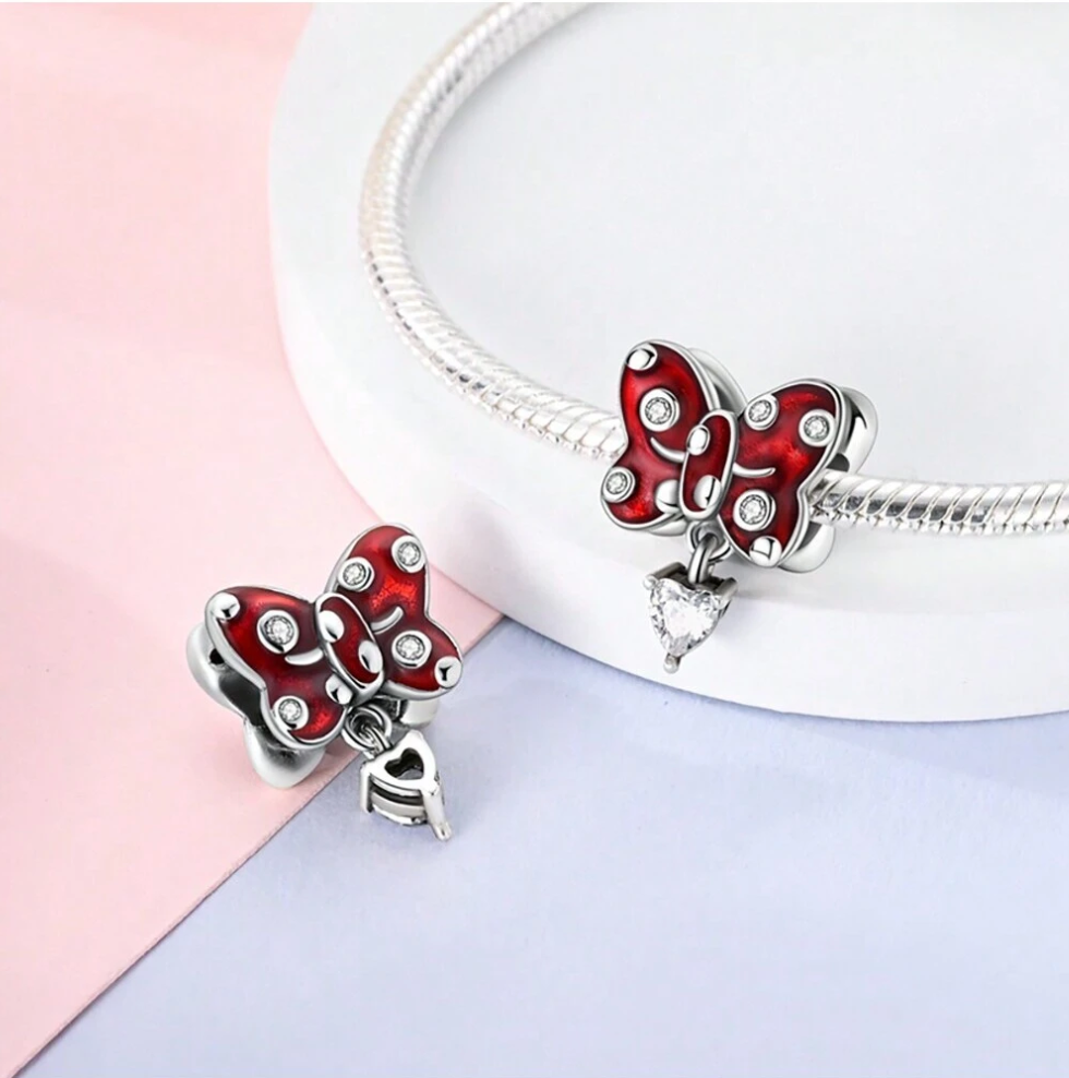 Mariposa Roja y Corazón