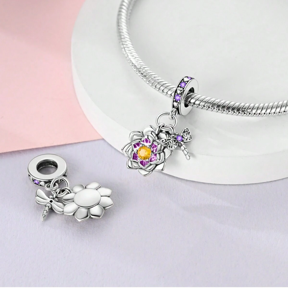 Flor Morada y Libélula