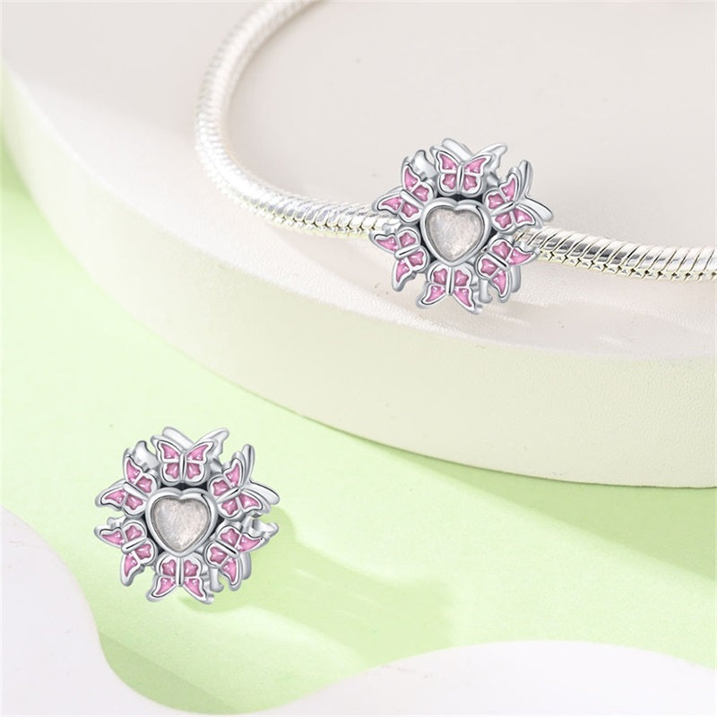 Mundo de Mariposas y Corazón Blanco