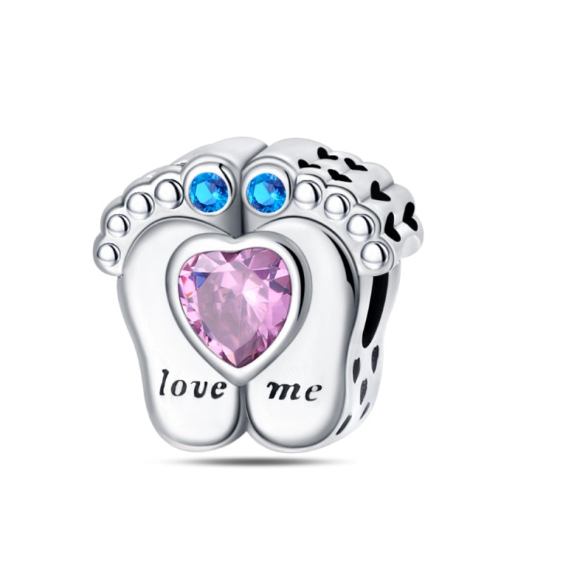 Corazón Rosa y Pies de Bebe "Love Me"