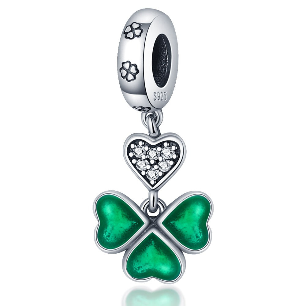 Trebol con Corazones Verdes