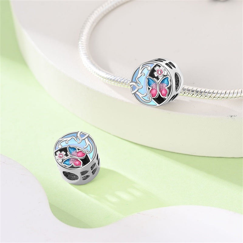 Luna Azul y Mariposa Rosa
