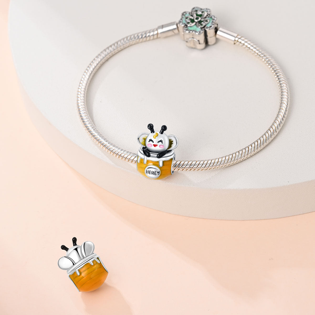 Abeja "Happy Day"