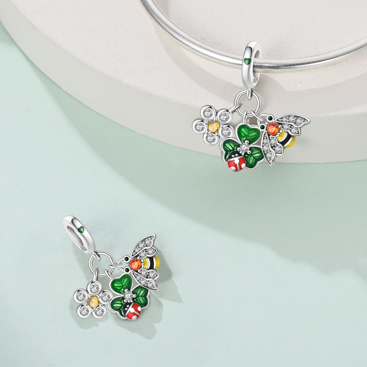Colgante Abeja, Flor & Trébol