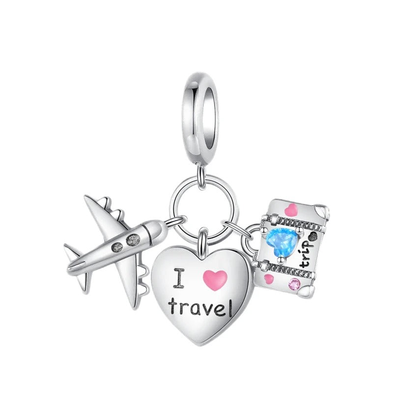 Avión, Corazón 'I Love Travel' y Maleta