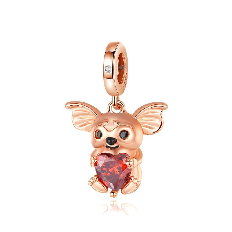 Gremlins & Corazón Rojo