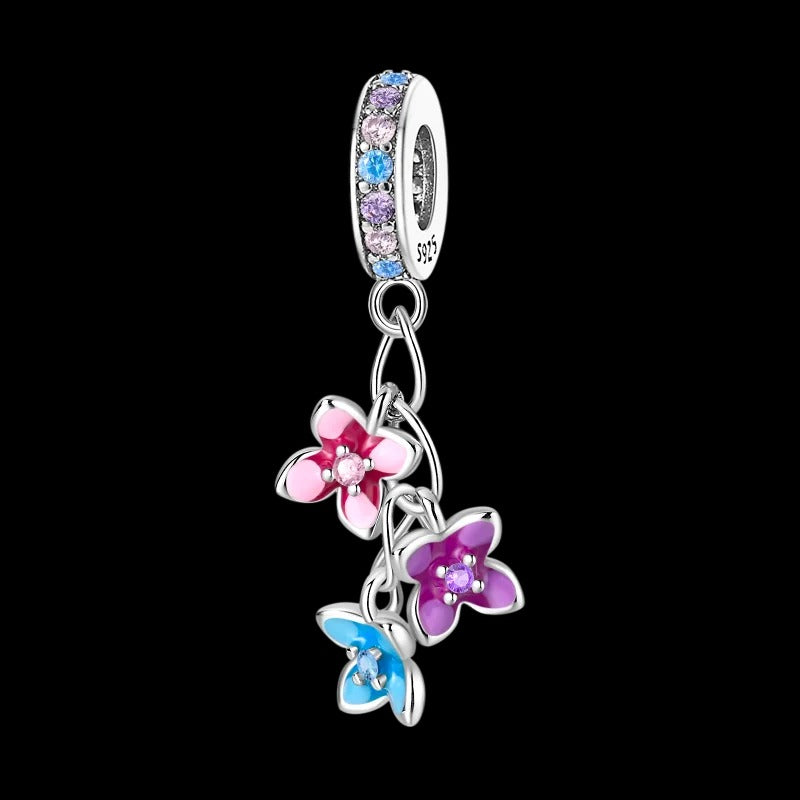 Flor Rosa, Morada y Azul
