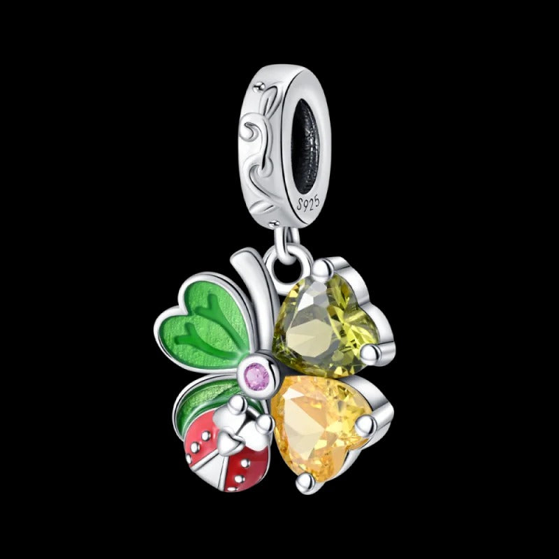 Trébol de Corazones y Mariquita